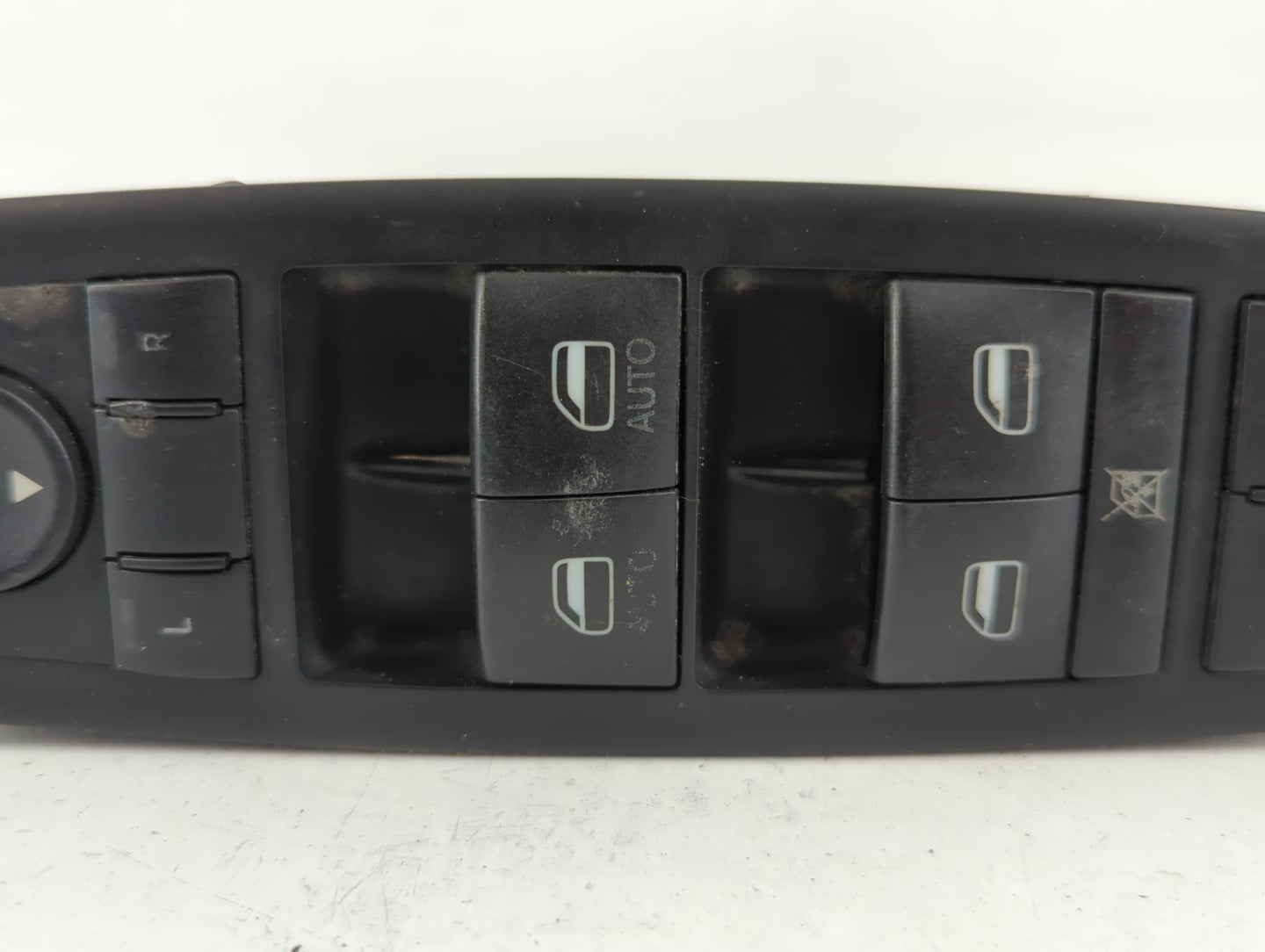 2011 Dodge Caravan Master Power Window Switch Replacement Driver Side Left P/N:10 0033 12 04602533AF Fits Fits 2008 2009 201