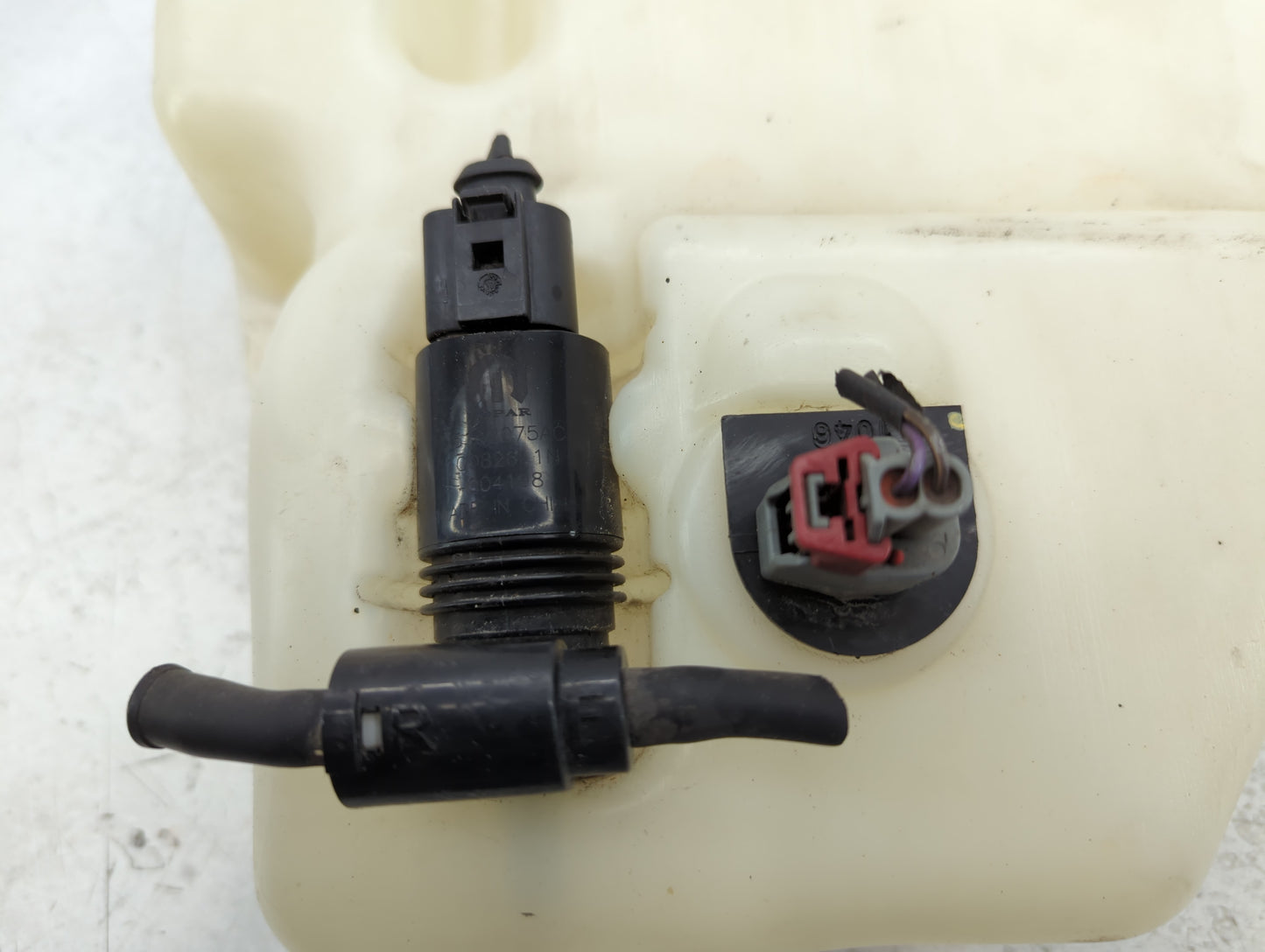 Dodge Caravan Windshield Washer Fluid Reservoir Bottle Oem - Oemusedautoparts1.com