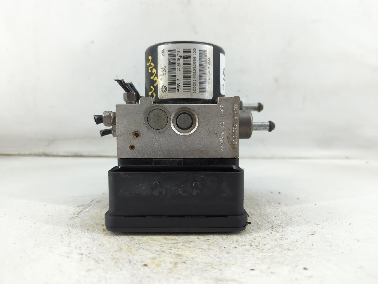 2011 Dodge Caravan ABS Pump Control Module Replacement P/N:P05154901AE Fits OEM Used Auto Parts - Oemusedautoparts1.com