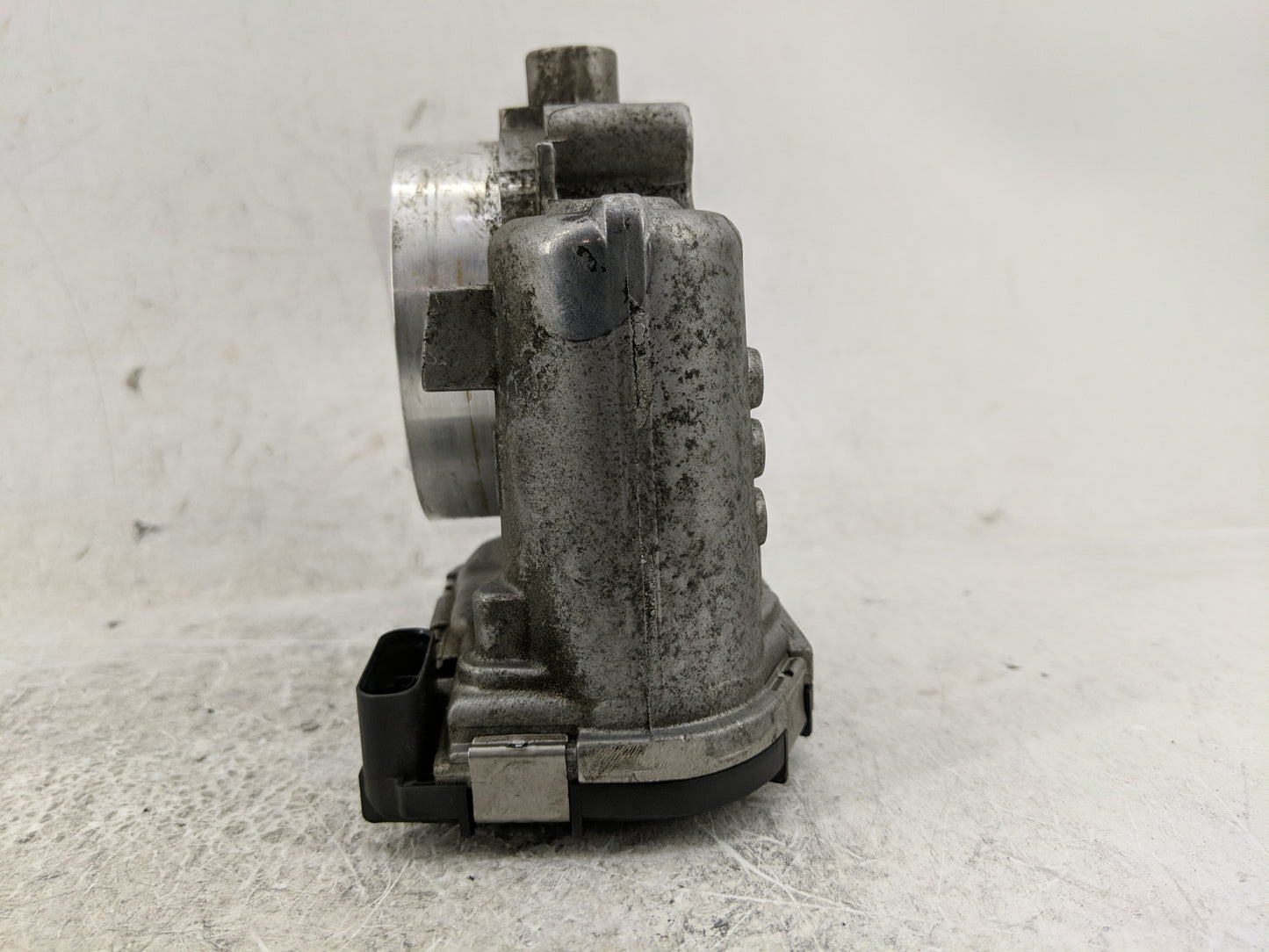 2011-2022 Dodge Challenger Throttle Body P/N:0 280 750 570 05184349AC Fits OEM Used Auto Parts - Oemusedautoparts1.com