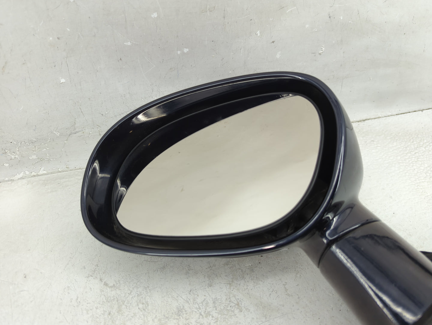 2011-2013 Dodge Challenger Driver Side View Mirror - Left Door Mirror OEM Used - Oemusedautoparts1.com