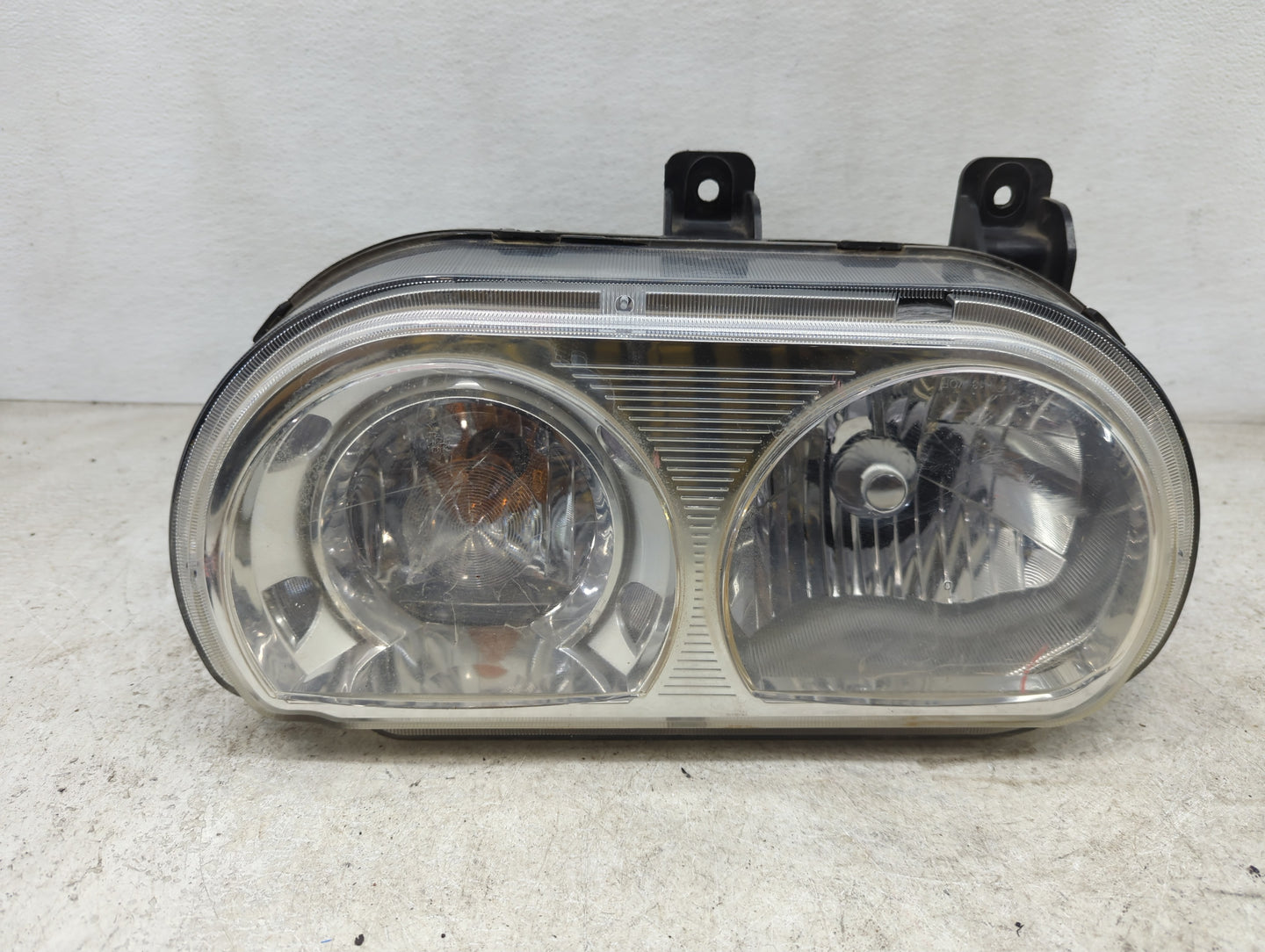 2008-2014 Dodge Challenger Passenger Right Oem Head Light Headlight Lamp - Oemusedautoparts1.com