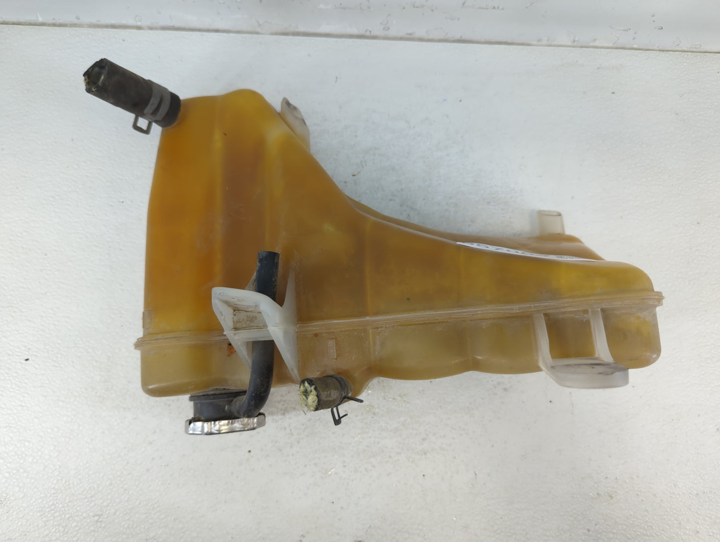 2011-2013 Dodge Challenger Windshield Washer Fluid Reservoir Bottle Oem - Oemusedautoparts1.com