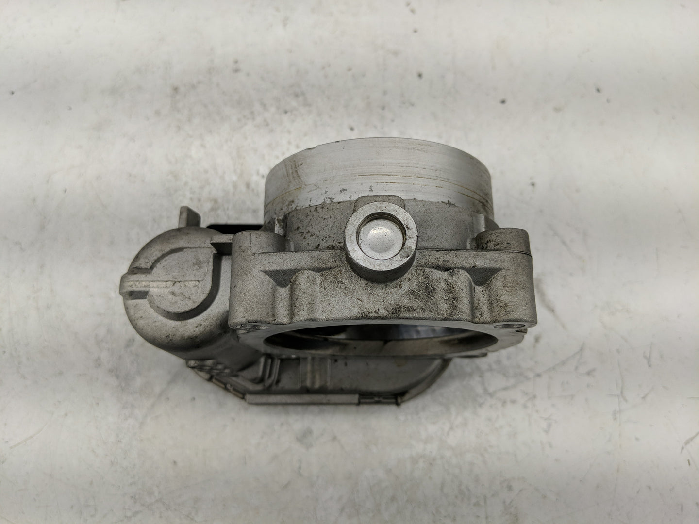 2011-2022 Dodge Charger Throttle Body Fits Fits 2011 2012 2013 2014 2015 2016 2017 2018 2019 2020 2021 2022 OEM Used Auto Pa