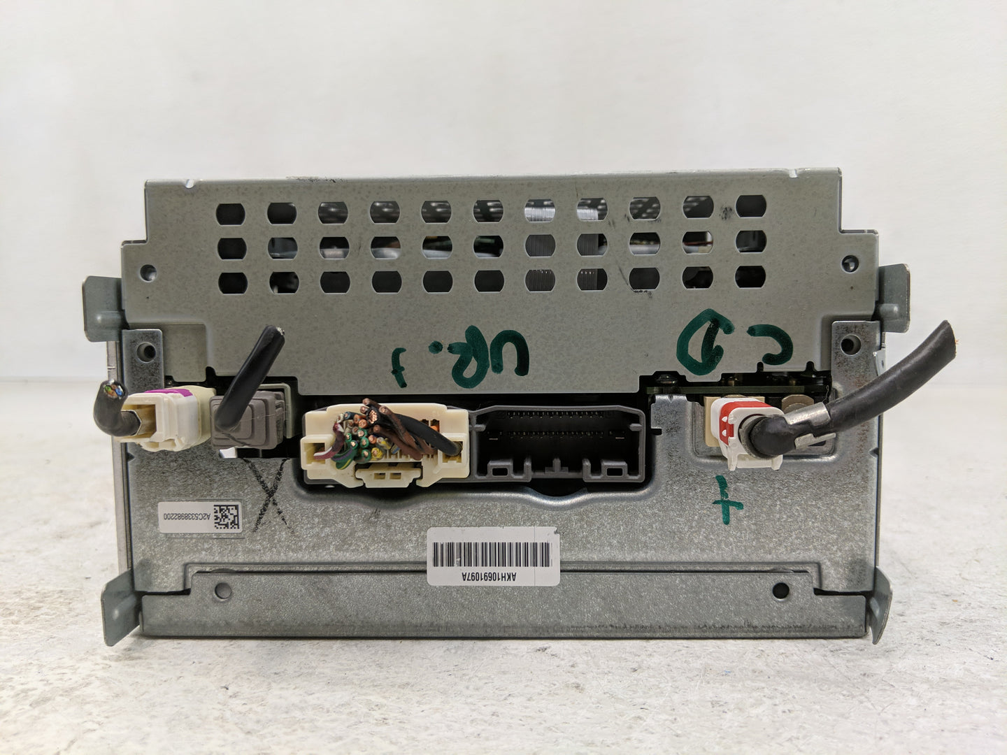 2011 Dodge Charger Radio AM FM Cd Player Receiver Replacement P/N:P05064548AK Fits OEM Used Auto Parts - Oemusedautoparts1.c