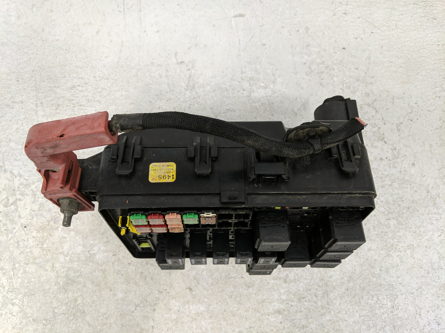 2011 Dodge Charger Fusebox Fuse Box Panel Relay Module Fits OEM Used Auto Parts - Oemusedautoparts1.com