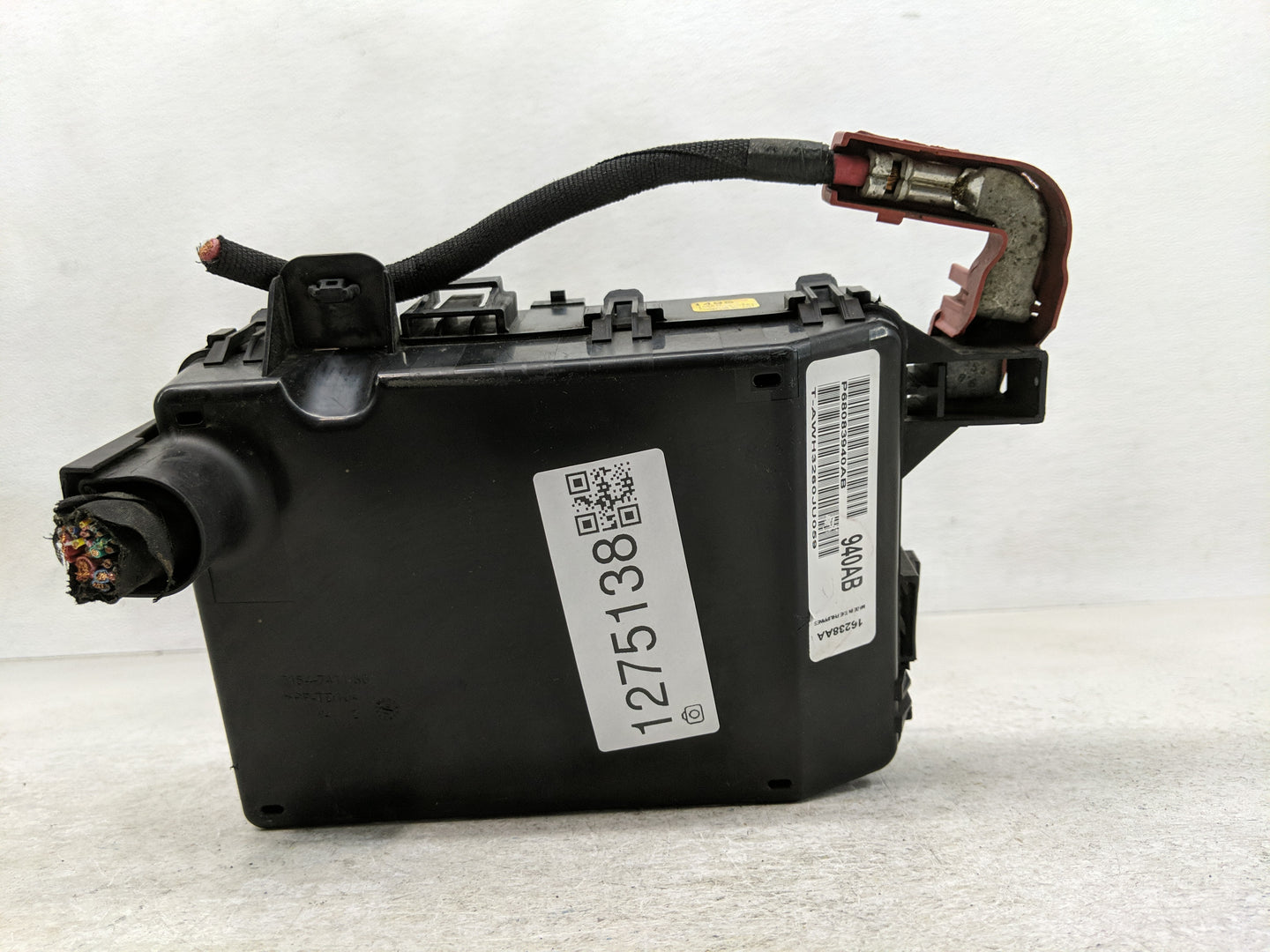 2011 Dodge Charger Fusebox Fuse Box Panel Relay Module Fits OEM Used Auto Parts - Oemusedautoparts1.com