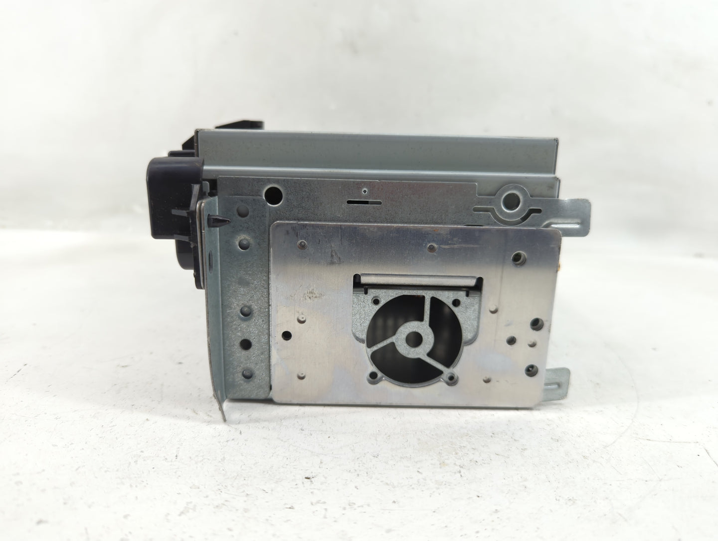 2011 Dodge Charger Radio AM FM Cd Player Receiver Replacement P/N:P05064548AK Fits OEM Used Auto Parts - Oemusedautoparts1.c