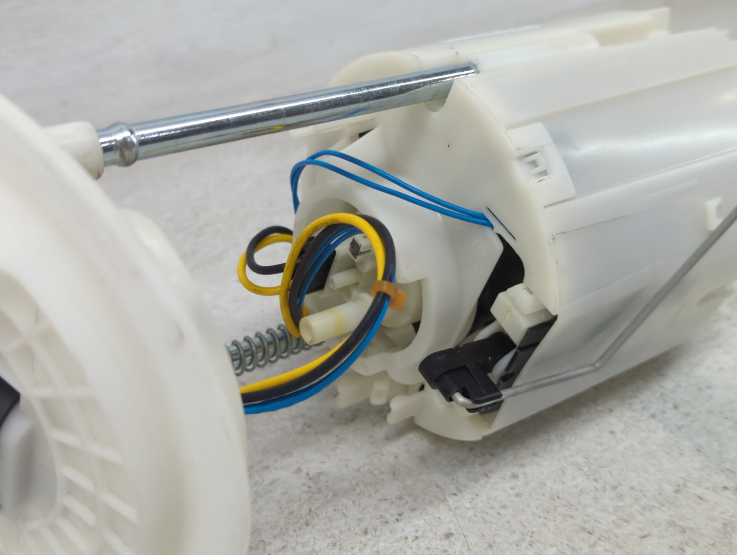2006-2016 Dodge Charger Electrical Gas Fuel Pump Assembly - Oemusedautoparts1.com