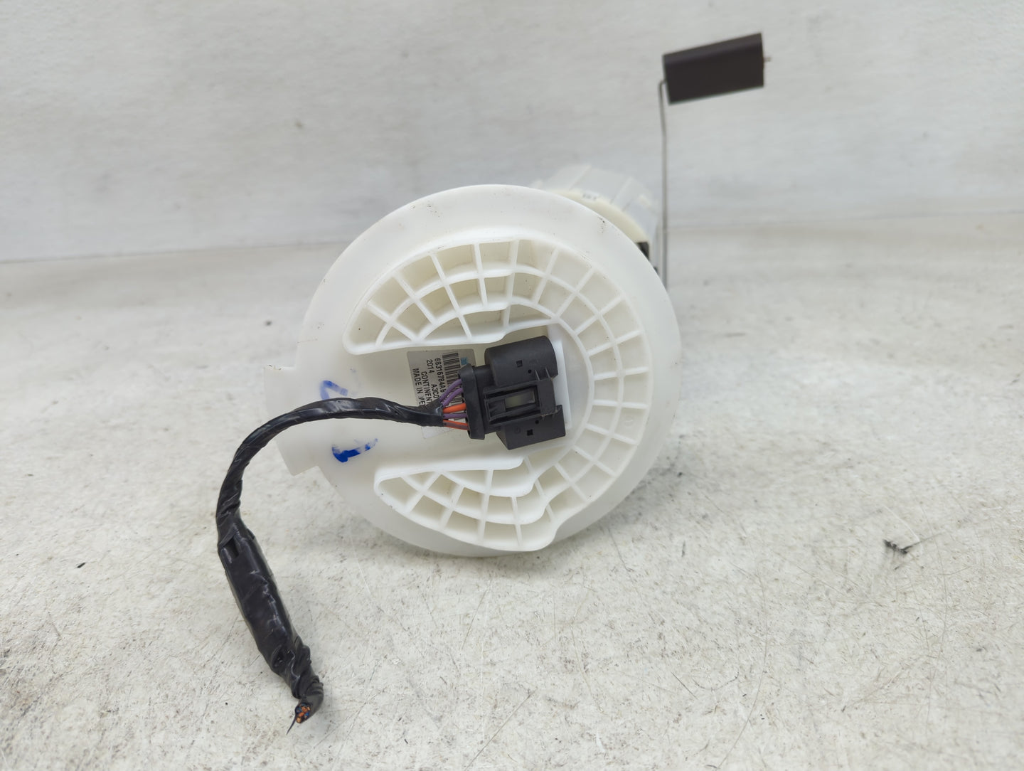 2006-2016 Dodge Charger Electrical Gas Fuel Pump Assembly - Oemusedautoparts1.com