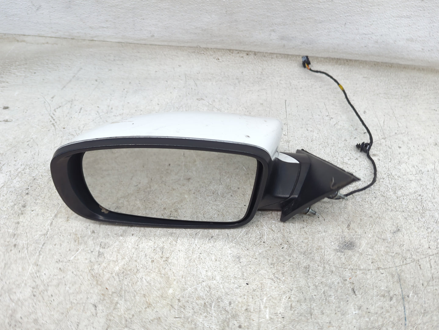 2011-2014 Dodge Charger Driver Side View Mirror - Left Door Mirror OEM Used - Oemusedautoparts1.com