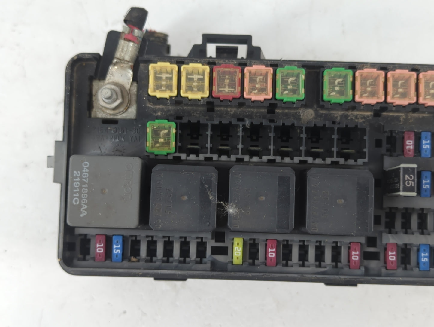 2011 Dodge Charger Fusebox Fuse Box Panel Relay Module Fits OEM Used Auto Parts - Oemusedautoparts1.com