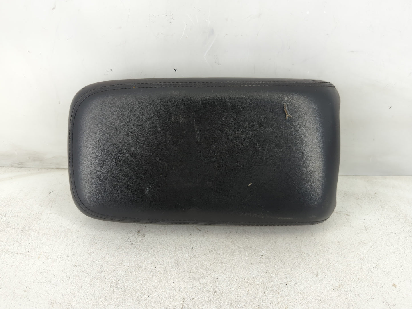 2011 Dodge Charger Center Console Armrest Cover Lid Fits OEM Used Auto Parts - Oemusedautoparts1.com