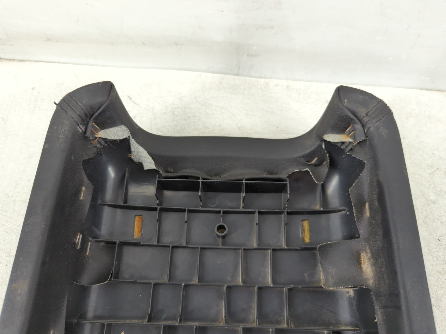 2011 Dodge Charger Center Console Armrest Cover Lid Fits OEM Used Auto Parts - Oemusedautoparts1.com