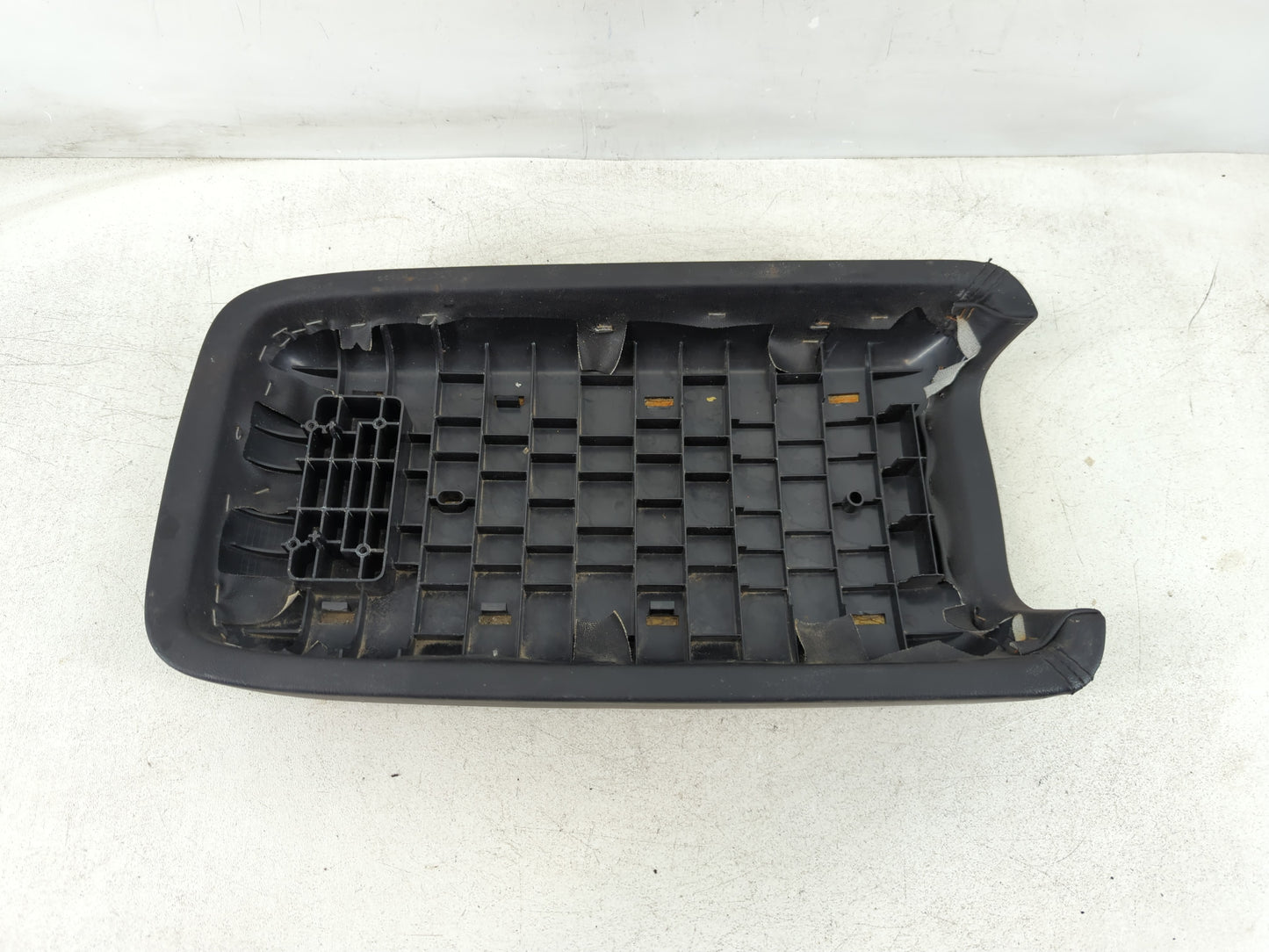 2011 Dodge Charger Center Console Armrest Cover Lid Fits OEM Used Auto Parts - Oemusedautoparts1.com