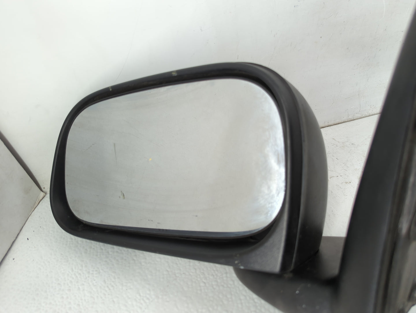 2005-2011 Dodge Dakota Driver Side View Mirror - Left Door Mirror OEM Used - Oemusedautoparts1.com