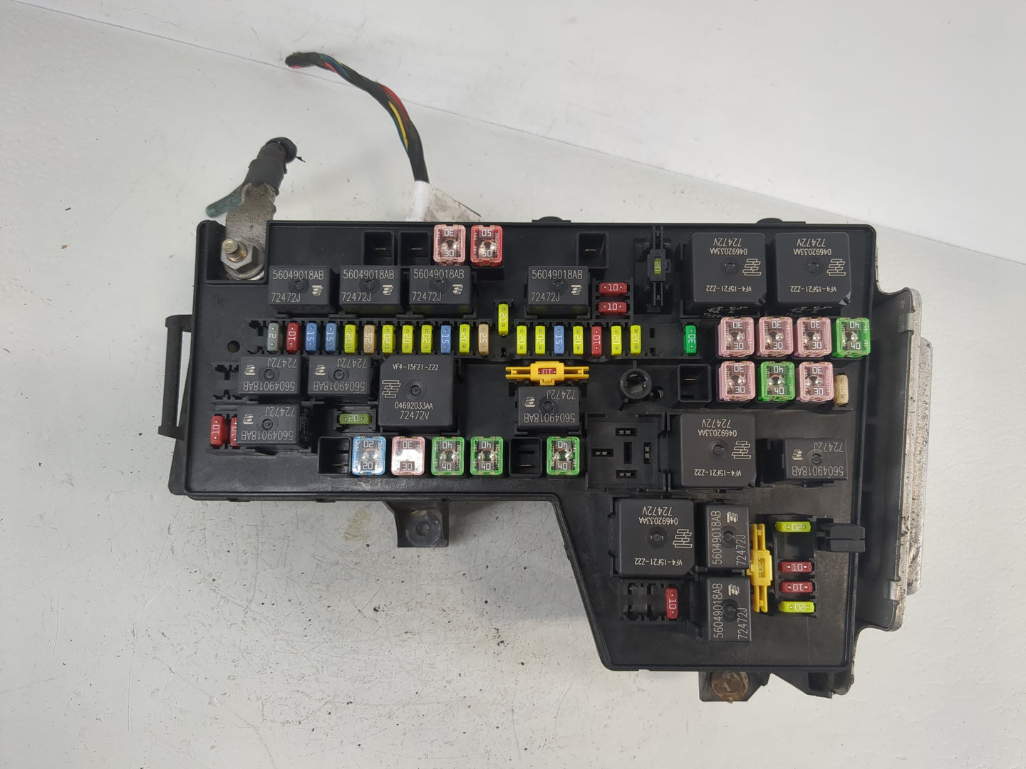 2008-2011 Dodge Dakota Fusebox Fuse Box Panel Relay Module P/N:04692233AA Fits Fits 2008 2009 2010 2011 OEM Used Auto Parts 