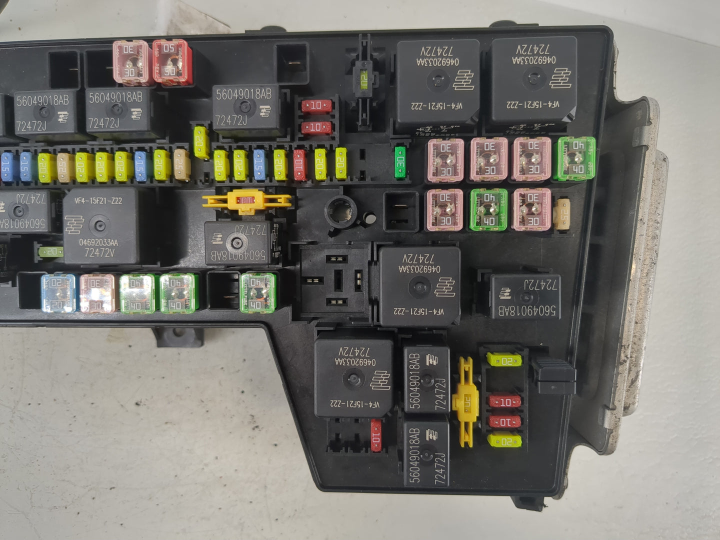 2008-2011 Dodge Dakota Fusebox Fuse Box Panel Relay Module P/N:04692233AA Fits Fits 2008 2009 2010 2011 OEM Used Auto Parts 