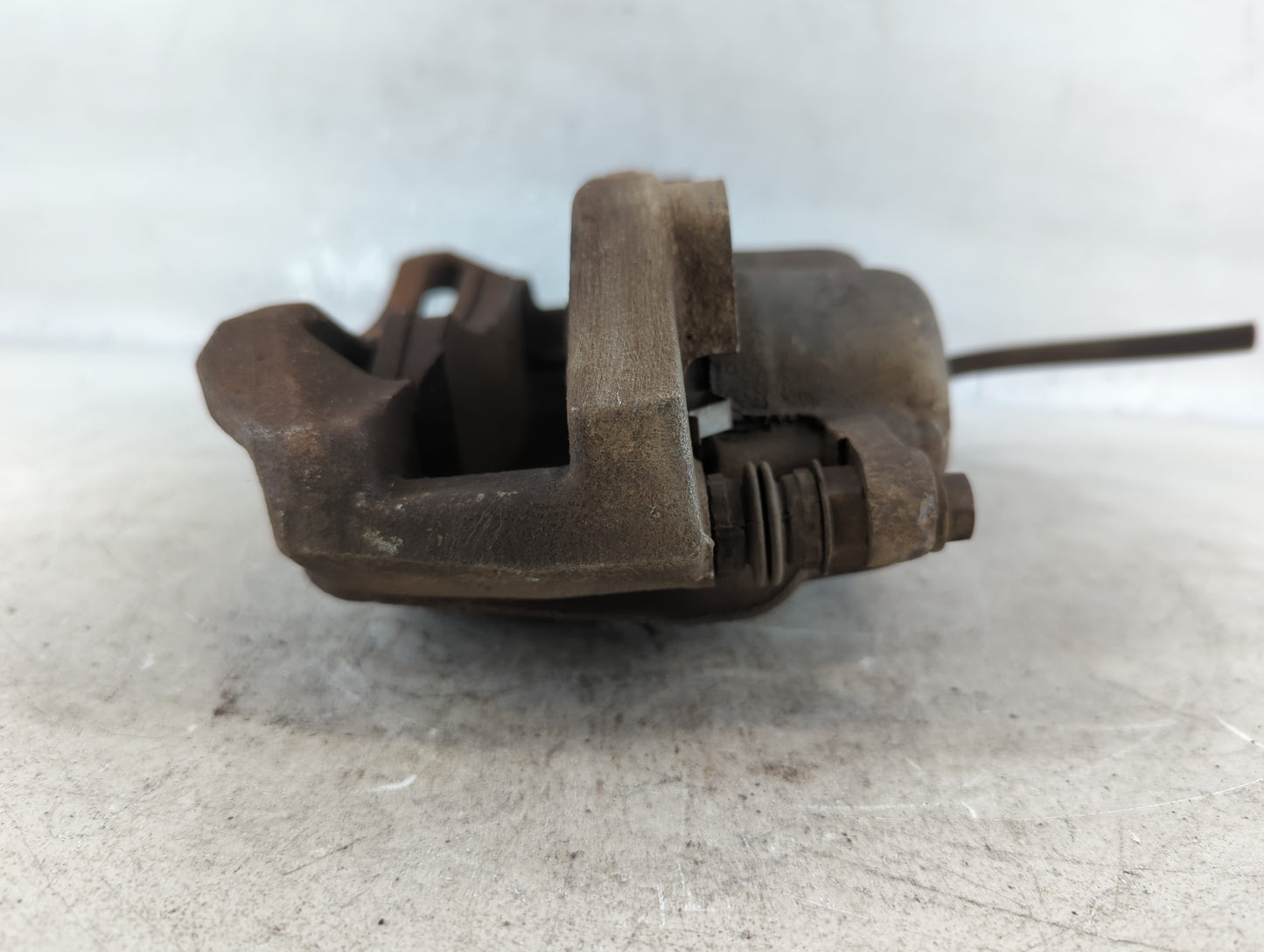 2010-2011 Dodge Dakota Front Driver Left Brake Caliper - Oemusedautoparts1.com