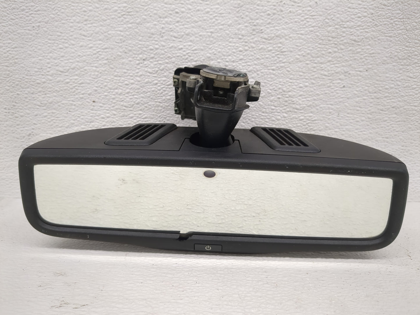 2011-2013 Dodge Durango Interior Rear View Mirror Replacement OEM P/N:E1102651 Fits Fits 2011 2012 2013 OEM Used Auto Parts 