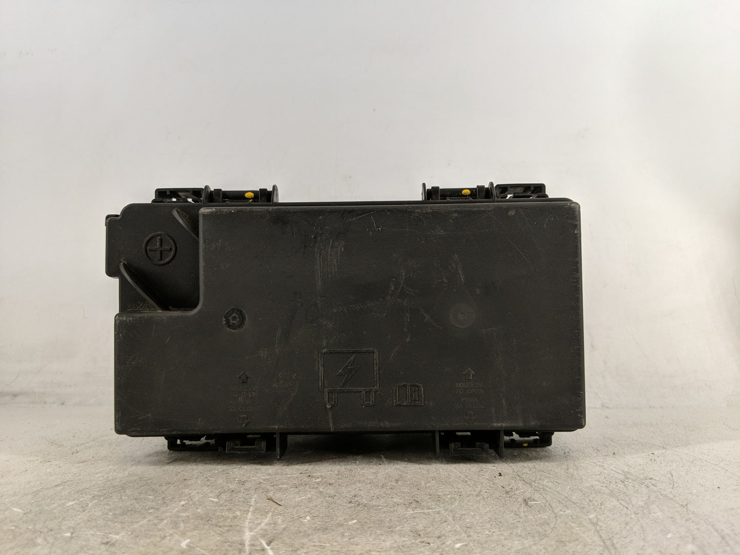 2011-2011 Dodge Durango Fusebox Fuse Box Relay Module Tipm 04692316ah - Oemusedautoparts1.com