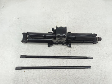 2011 Dodge Durango Spare Scissor Car Jack