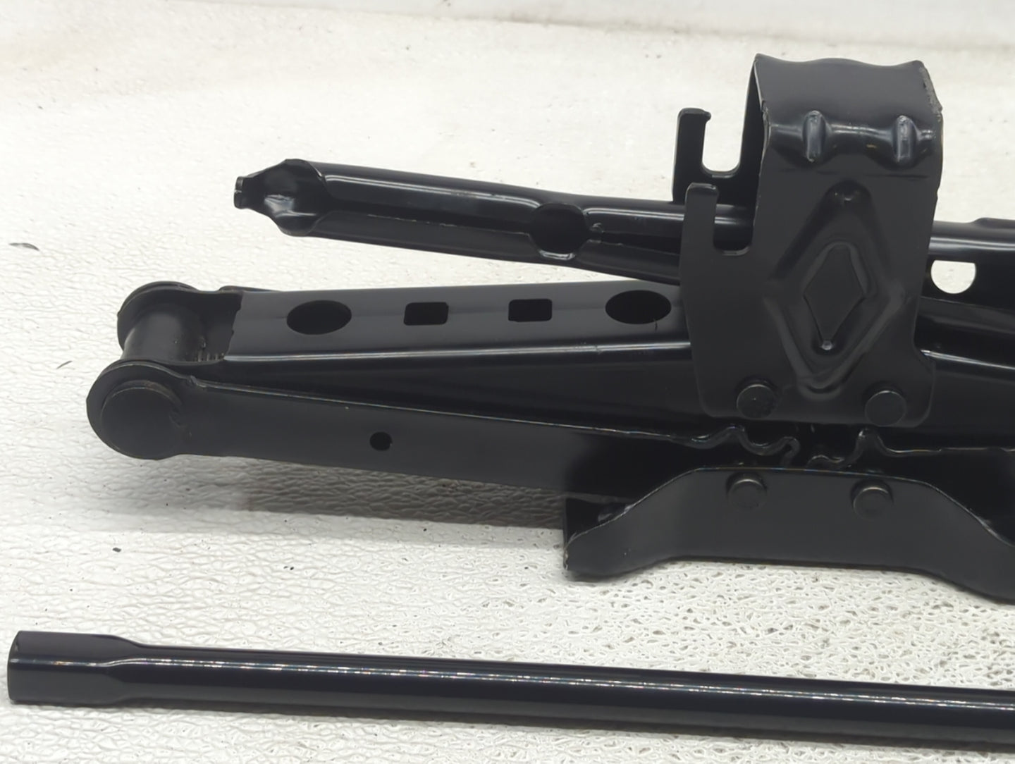 2011 Dodge Durango Spare Scissor Car Jack - Oemusedautoparts1.com