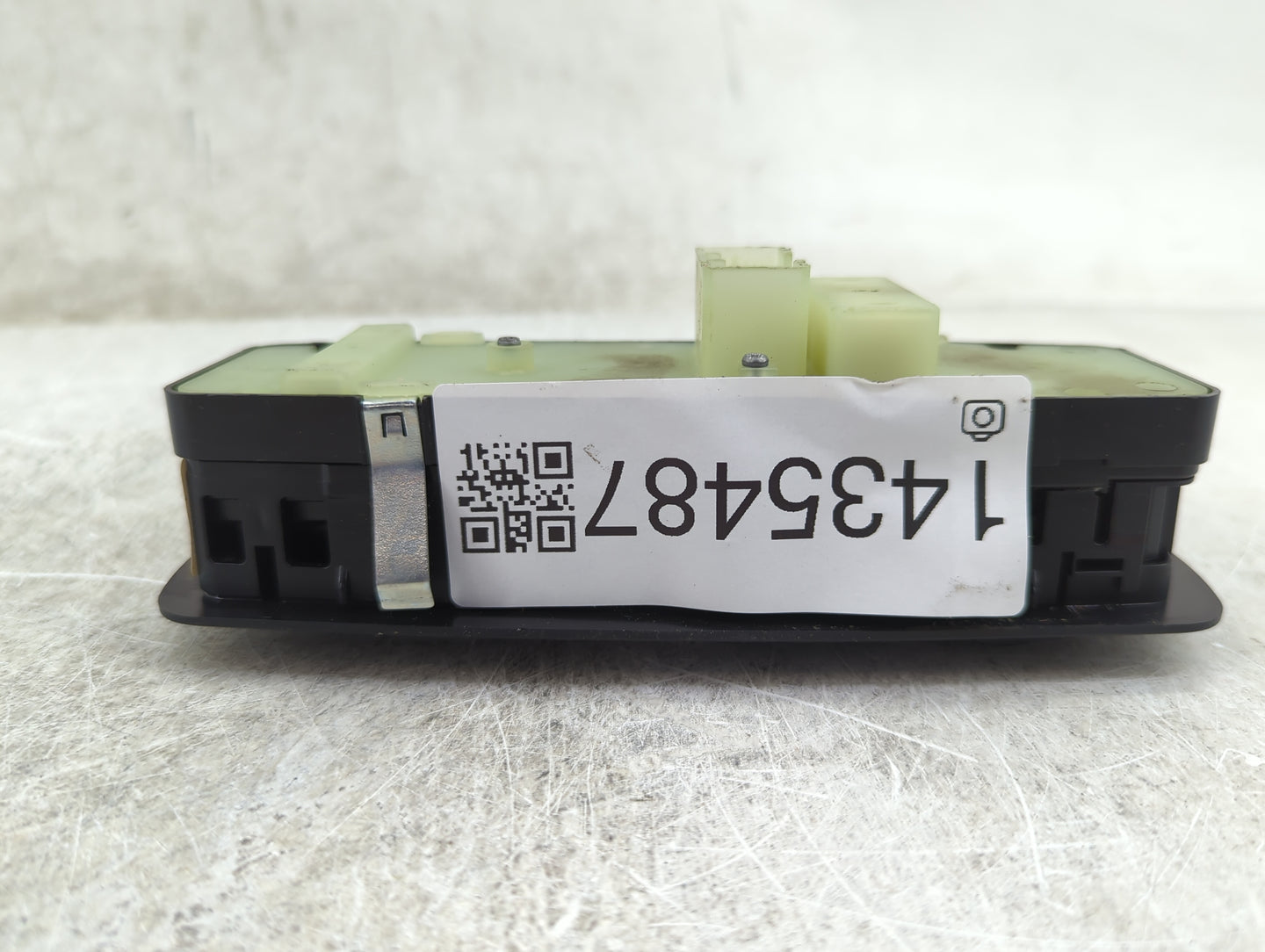 2011-2013 Dodge Durango Master Power Window Switch Replacement Driver Side Left Fits Fits 2011 2012 2013 OEM Used Auto Parts