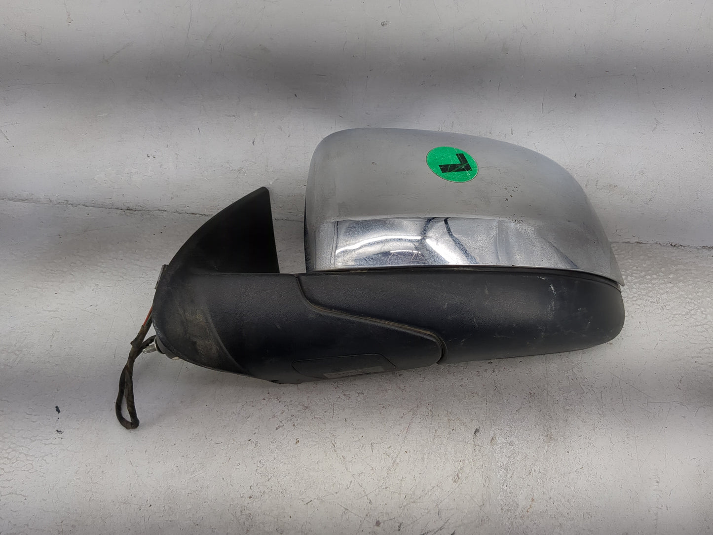 2011 Dodge Durango Driver Side View Mirror - Left Door Mirror OEM Used - Oemusedautoparts1.com