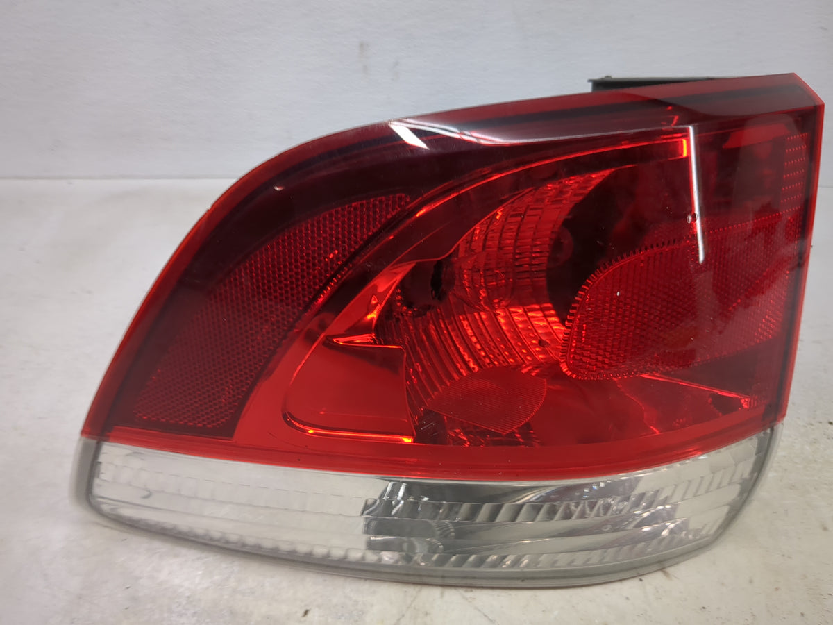 2011-2013 Dodge Durango Tail Light Assembly Passenger Right OEM P/N:55079136AF Fits Fits 2011 2012 2013 OEM Used Auto Parts 