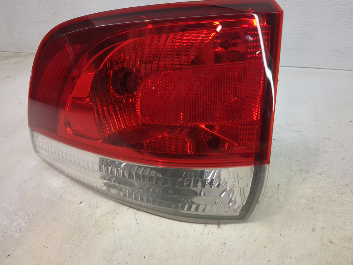 2011-2013 Dodge Durango Tail Light Assembly Passenger Right OEM P/N:55079136AF Fits Fits 2011 2012 2013 OEM Used Auto Parts 