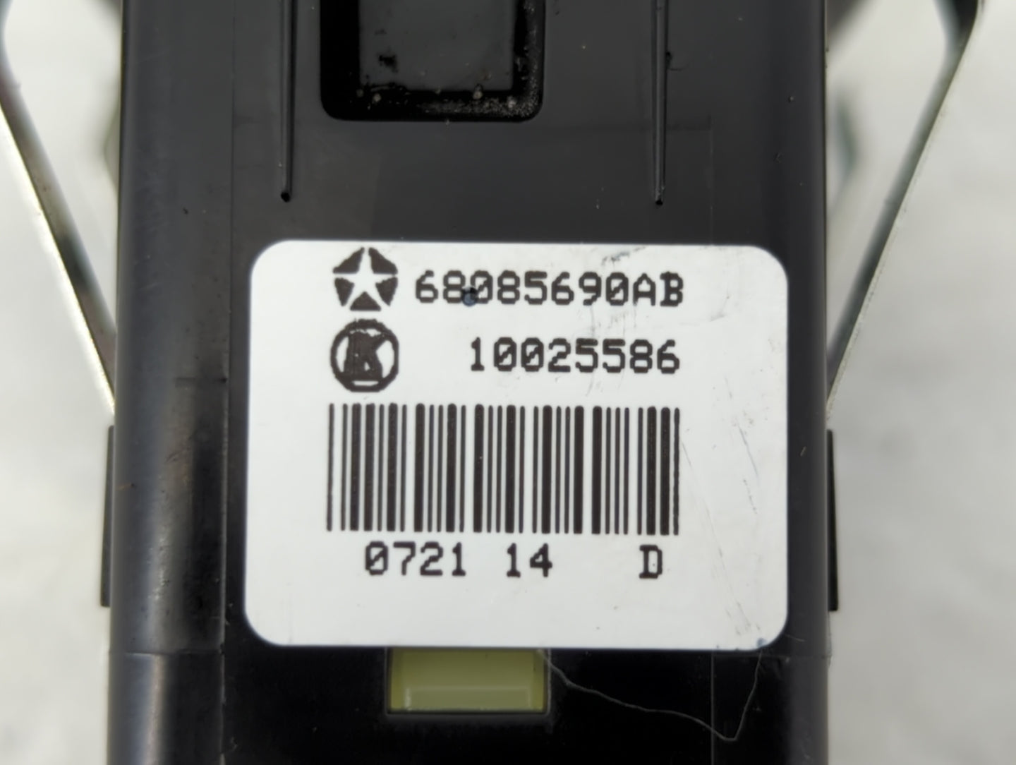 2011 Dodge Durango Passenger Right Power Window Switch 68085690ab - Oemusedautoparts1.com