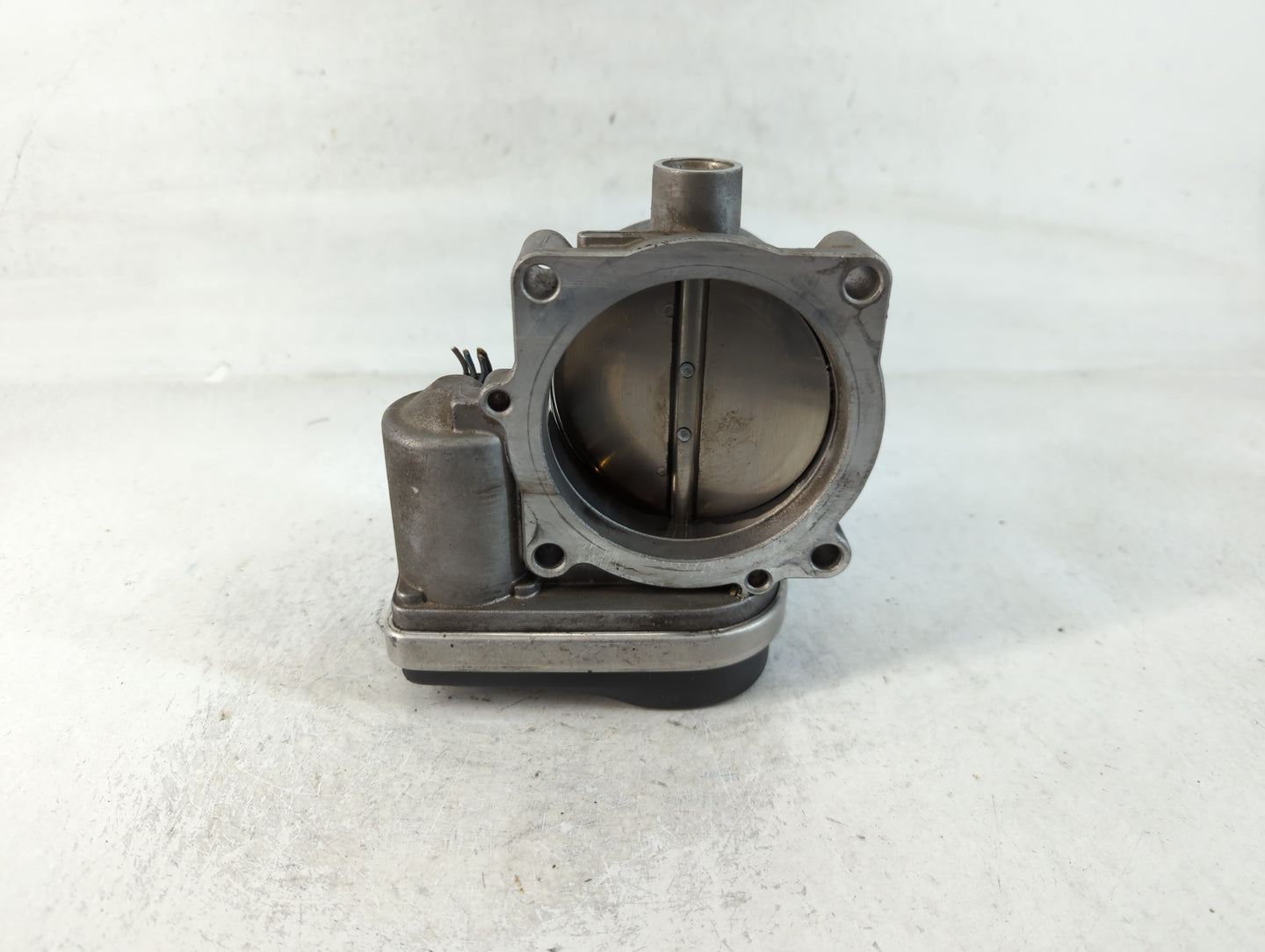 2009-2013 Dodge Durango Throttle Body P/N:04591847AC A2C53099252 Fits Fits 2005 2006 2007 2008 2009 2010 2011 2012 2013 OEM 