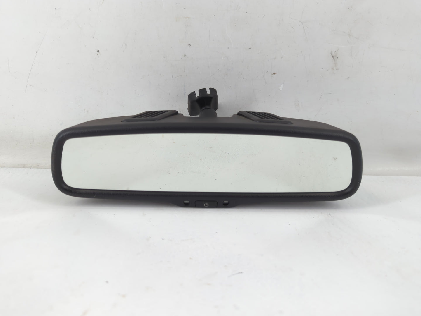 2011-2013 Dodge Durango Interior Rear View Mirror Replacement OEM P/N:E11026130 Fits Fits 2011 2012 2013 OEM Used Auto Parts