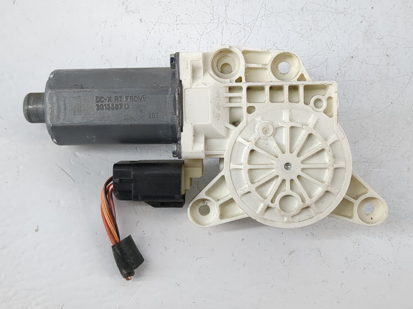Dodge Grand Caravan Driver Front Left Power Window Motor - Oemusedautoparts1.com