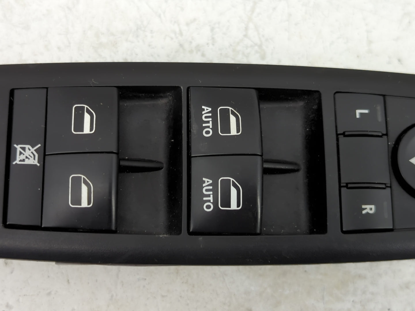 2011 Dodge Grand Caravan Master Power Window Switch Replacement Driver Side Left P/N:FZD-XPD-76624 Fits OEM Used Auto Parts 