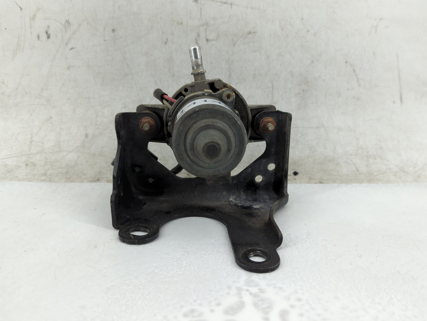 2011-2020 Dodge Grand Caravan Central Vaccum Lock Pump 04581541aa - Oemusedautoparts1.com