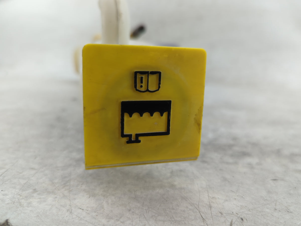 2011 Dodge Grand Caravan Windshield Washer Fluid Reservoir Bottle Oem 1459953 - Oemusedautoparts1.com