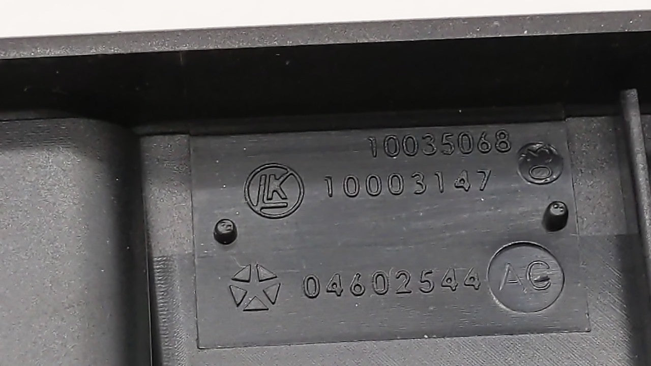 2011 Dodge Grand Caravan Passenger Right Power Window Switch 04602544ag - Oemusedautoparts1.com
