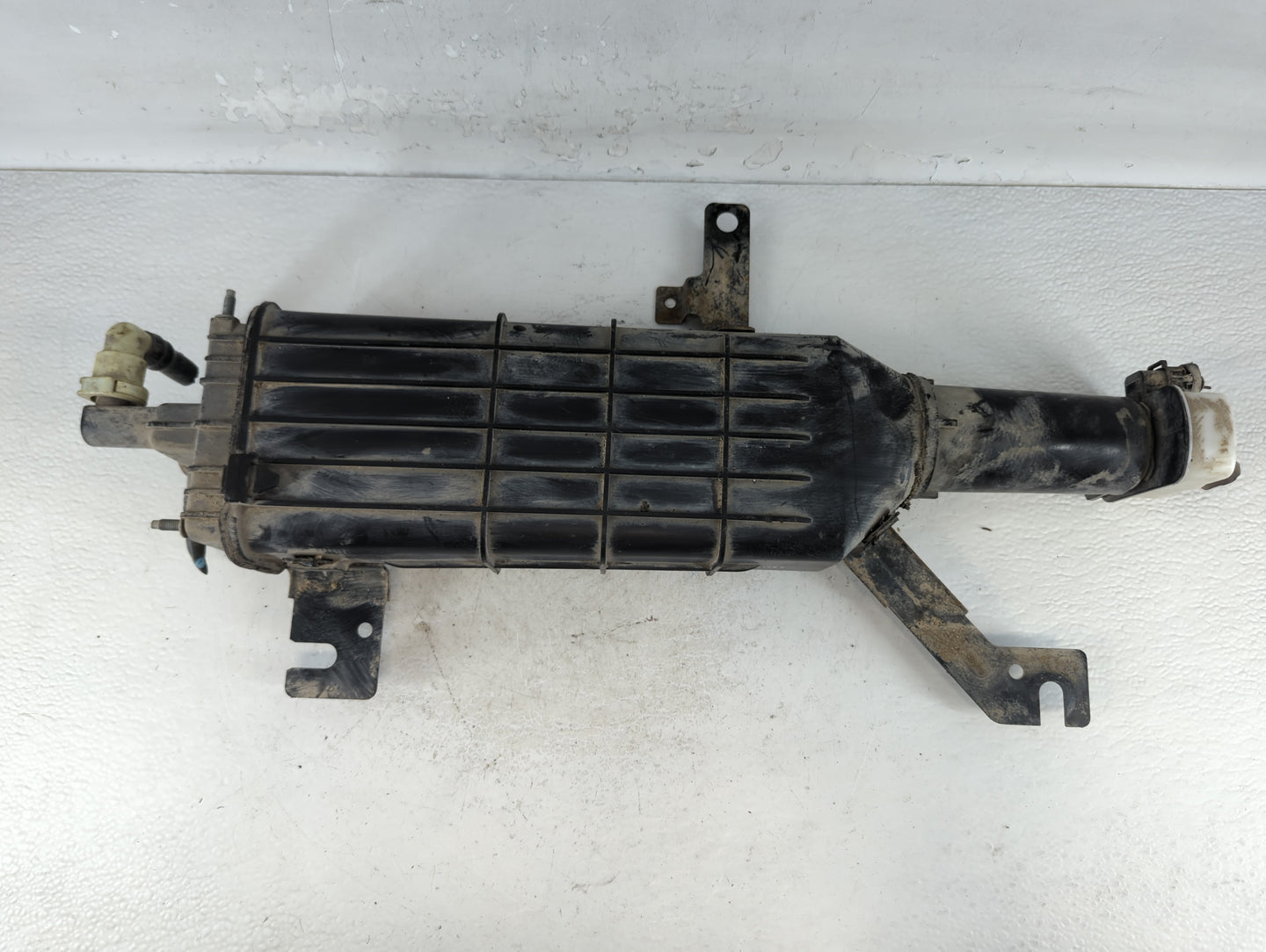 2011 Dodge Grand Caravan Fuel Vapor Charcoal Canister - Oemusedautoparts1.com