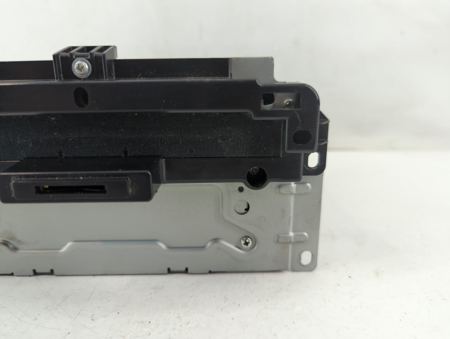 2011-2012 Dodge Journey Radio AM FM Cd Player Receiver Replacement P/N:P05091135AE Fits Fits 2011 2012 OEM Used Auto Parts -