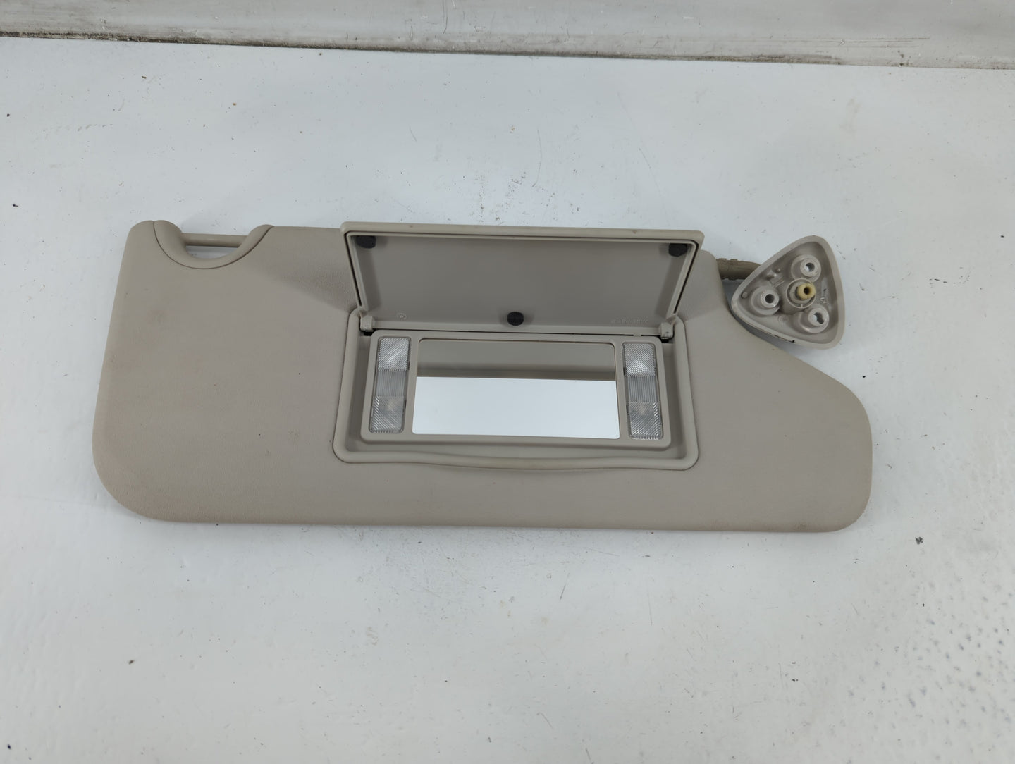 2011-2020 Dodge Journey Sun Visor Shade Replacement Passenger Right Mirror Fits OEM Used Auto Parts - Oemusedautoparts1.com