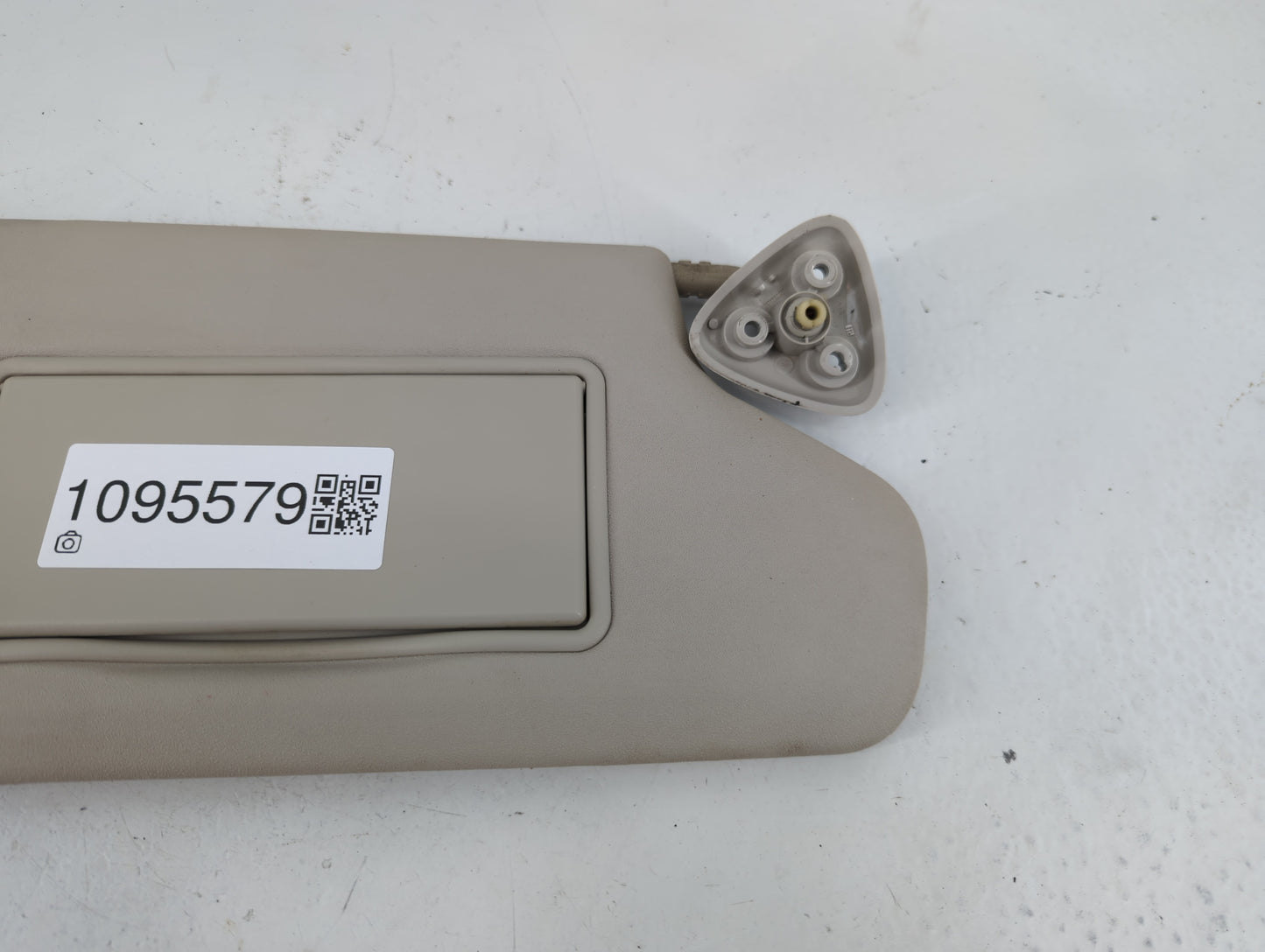2011-2020 Dodge Journey Sun Visor Shade Replacement Passenger Right Mirror Fits OEM Used Auto Parts - Oemusedautoparts1.com