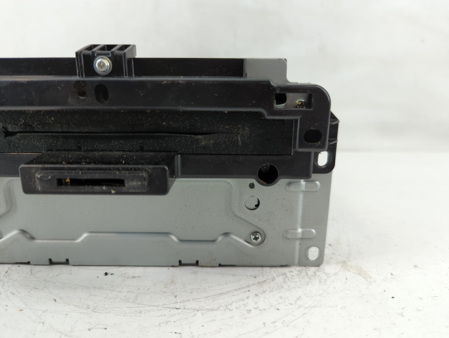 2011-2012 Dodge Journey Radio AM FM Cd Player Receiver Replacement P/N:P05091134AD Fits Fits 2011 2012 OEM Used Auto Parts -