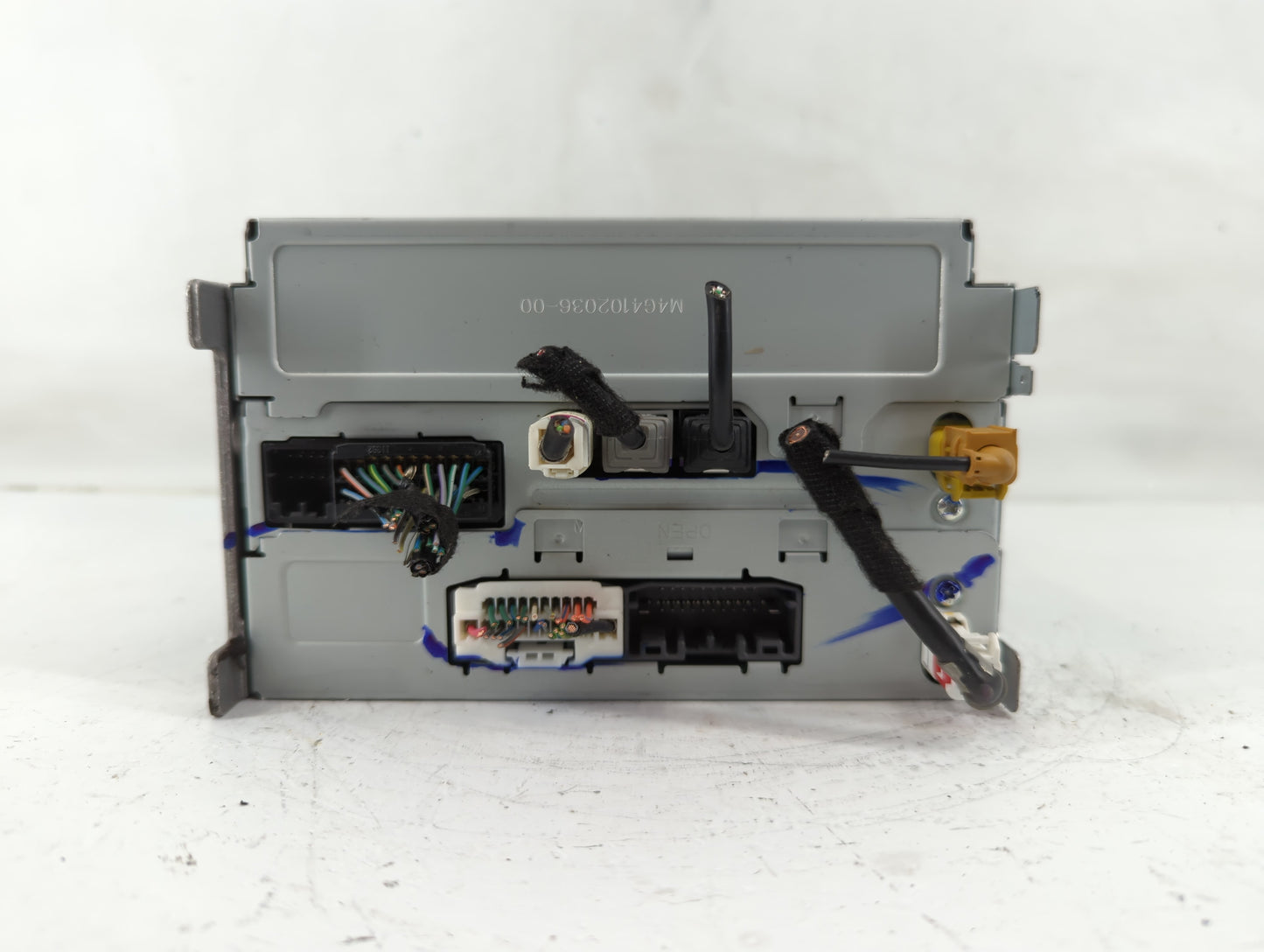 2011-2012 Dodge Journey Radio AM FM Cd Player Receiver Replacement P/N:P05091134AD Fits Fits 2011 2012 OEM Used Auto Parts -