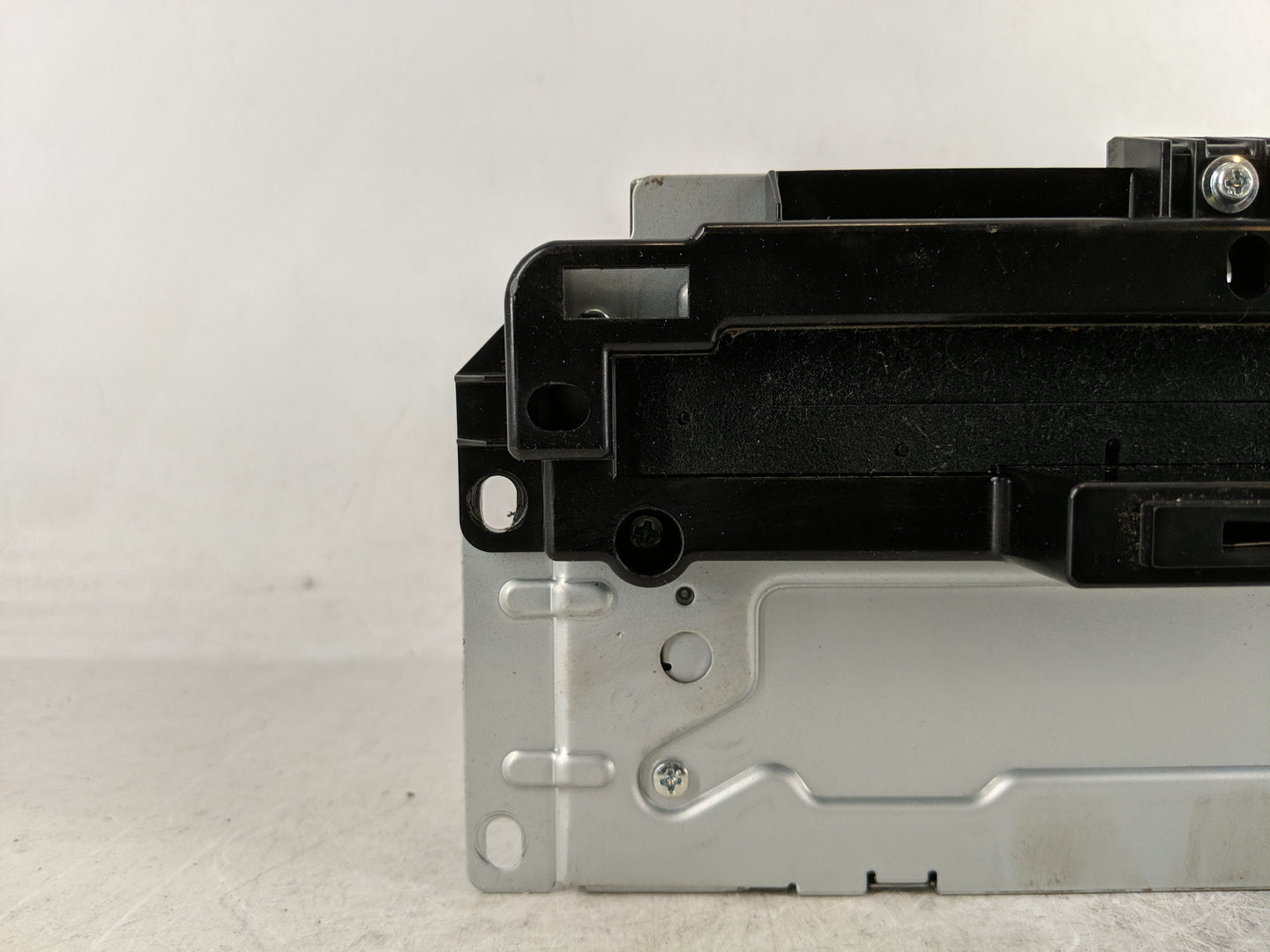 2011-2012 Dodge Journey Radio AM FM Cd Player Receiver Replacement P/N:P05091135AG Fits Fits 2011 2012 OEM Used Auto Parts -