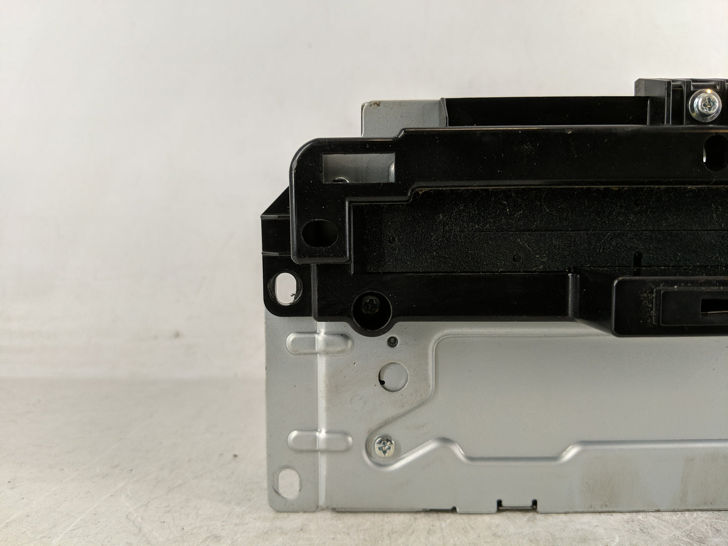 2011-2012 Dodge Journey Radio AM FM Cd Player Receiver Replacement P/N:P05091135AG Fits Fits 2011 2012 OEM Used Auto Parts -
