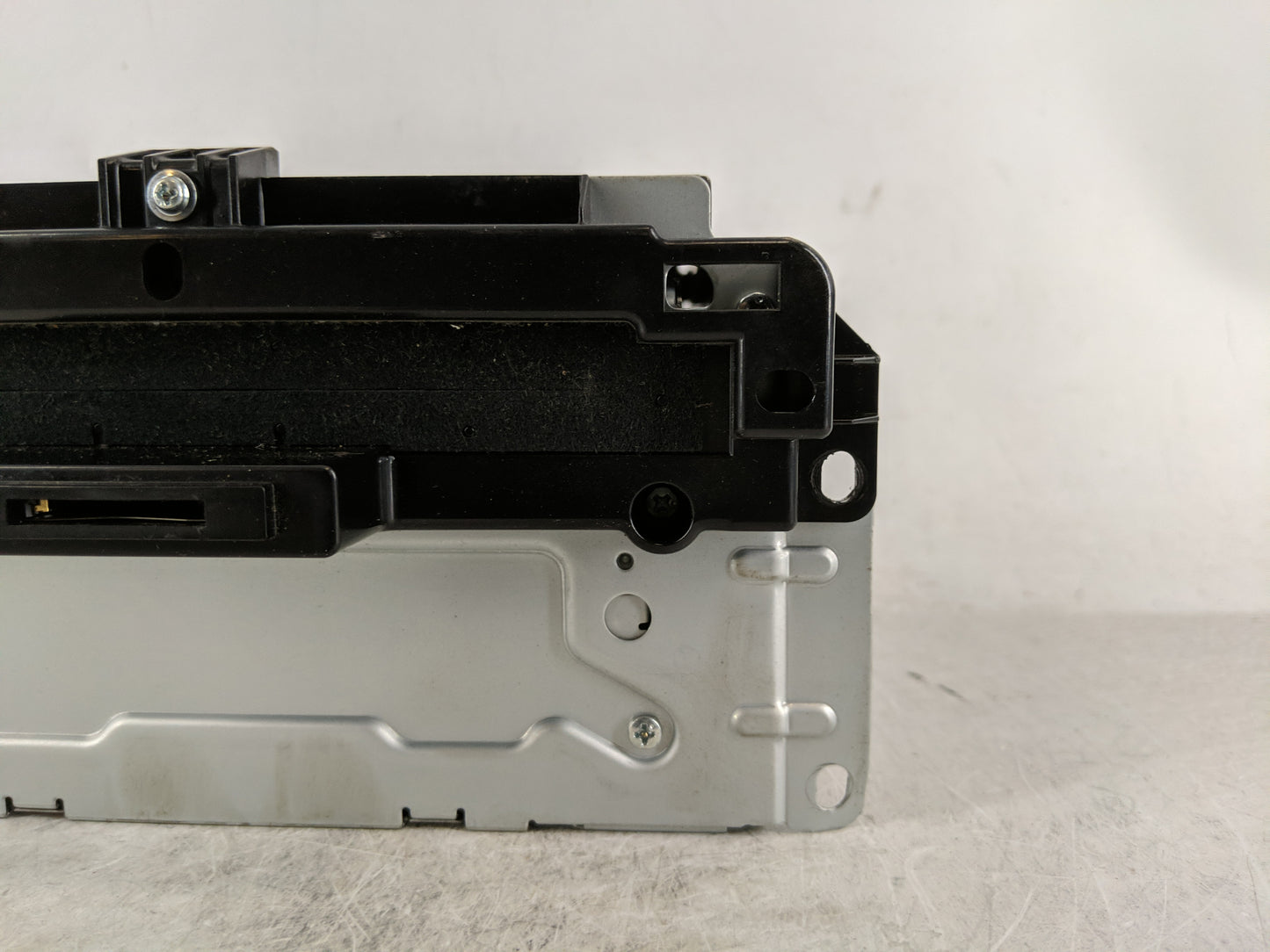 2011-2012 Dodge Journey Radio AM FM Cd Player Receiver Replacement P/N:P05091135AG Fits Fits 2011 2012 OEM Used Auto Parts -
