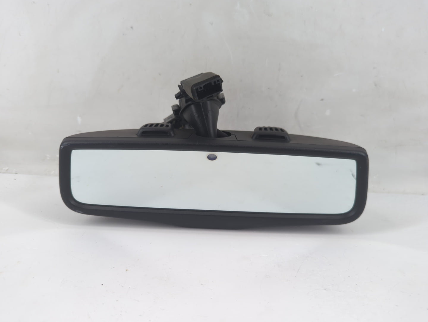 2011-2012 Dodge Journey Interior Rear View Mirror Replacement OEM P/N:E11026542 Fits Fits 2011 2012 OEM Used Auto Parts - Oe
