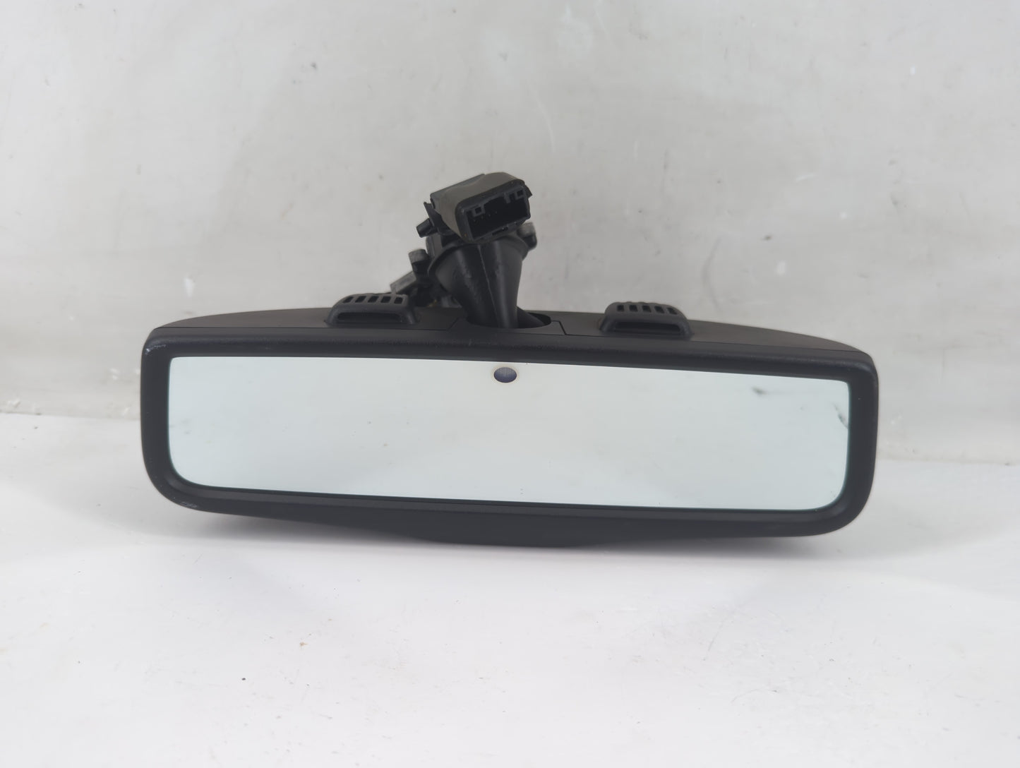 2011-2012 Dodge Journey Interior Rear View Mirror Replacement OEM P/N:E11026542 Fits Fits 2011 2012 OEM Used Auto Parts - Oe
